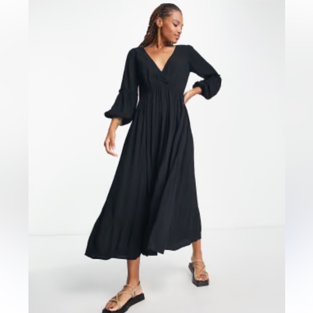 New Max Studio Black Midi Dress. Size Small